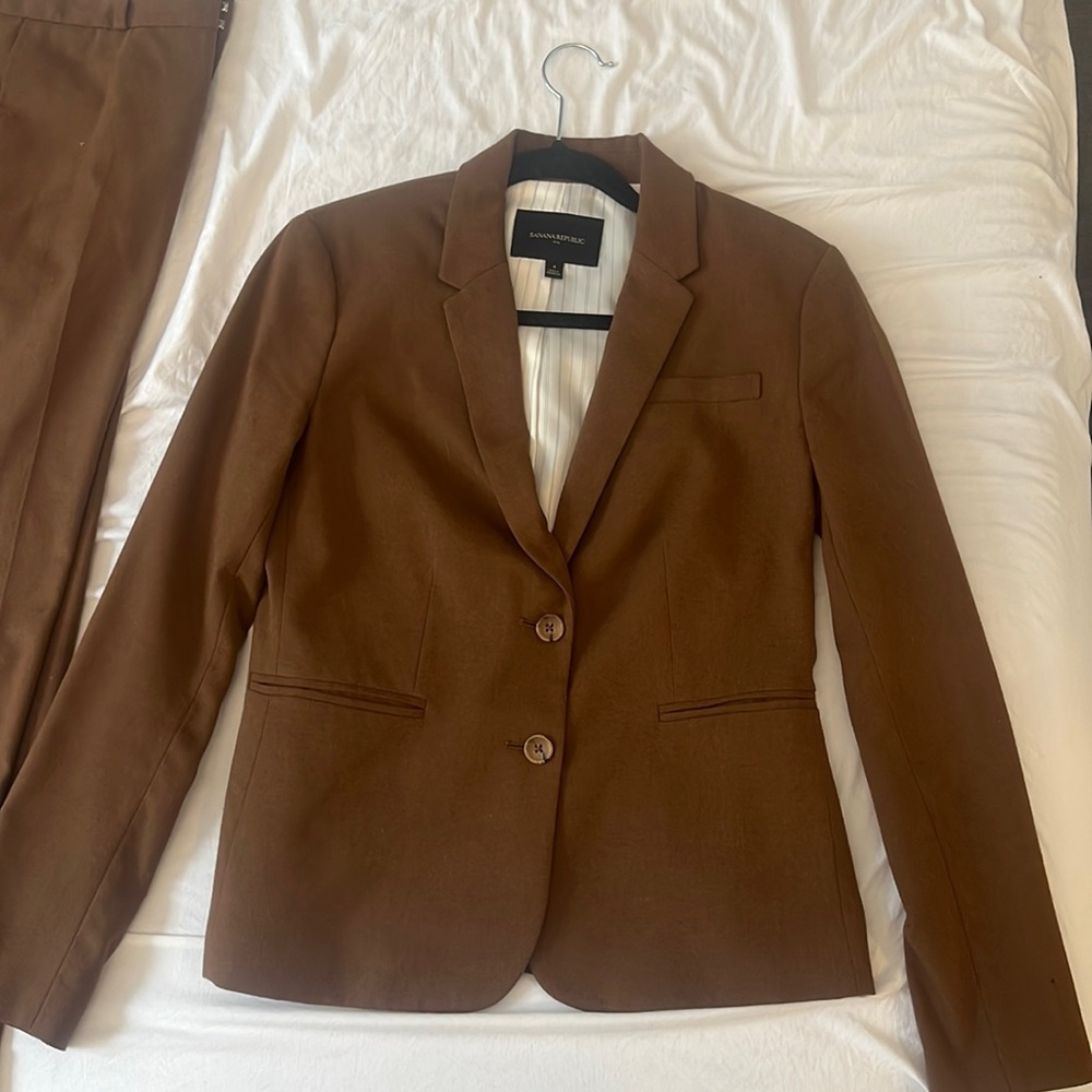 Banana Republic Suit - Hampton Fit